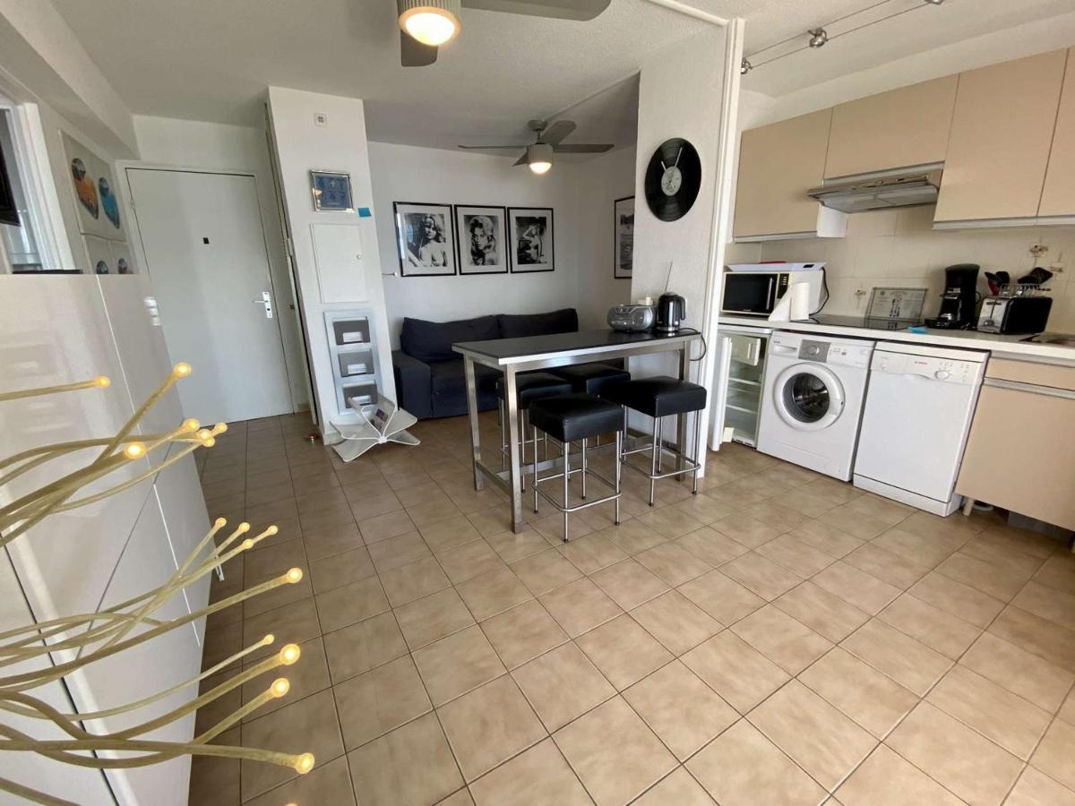 Superbe Apt 2P Front De Mer Pour 4 Pers Avec Terrasse - Cavalaire-Sur-Mer - Fr-1-226B-162 Extérieur photo