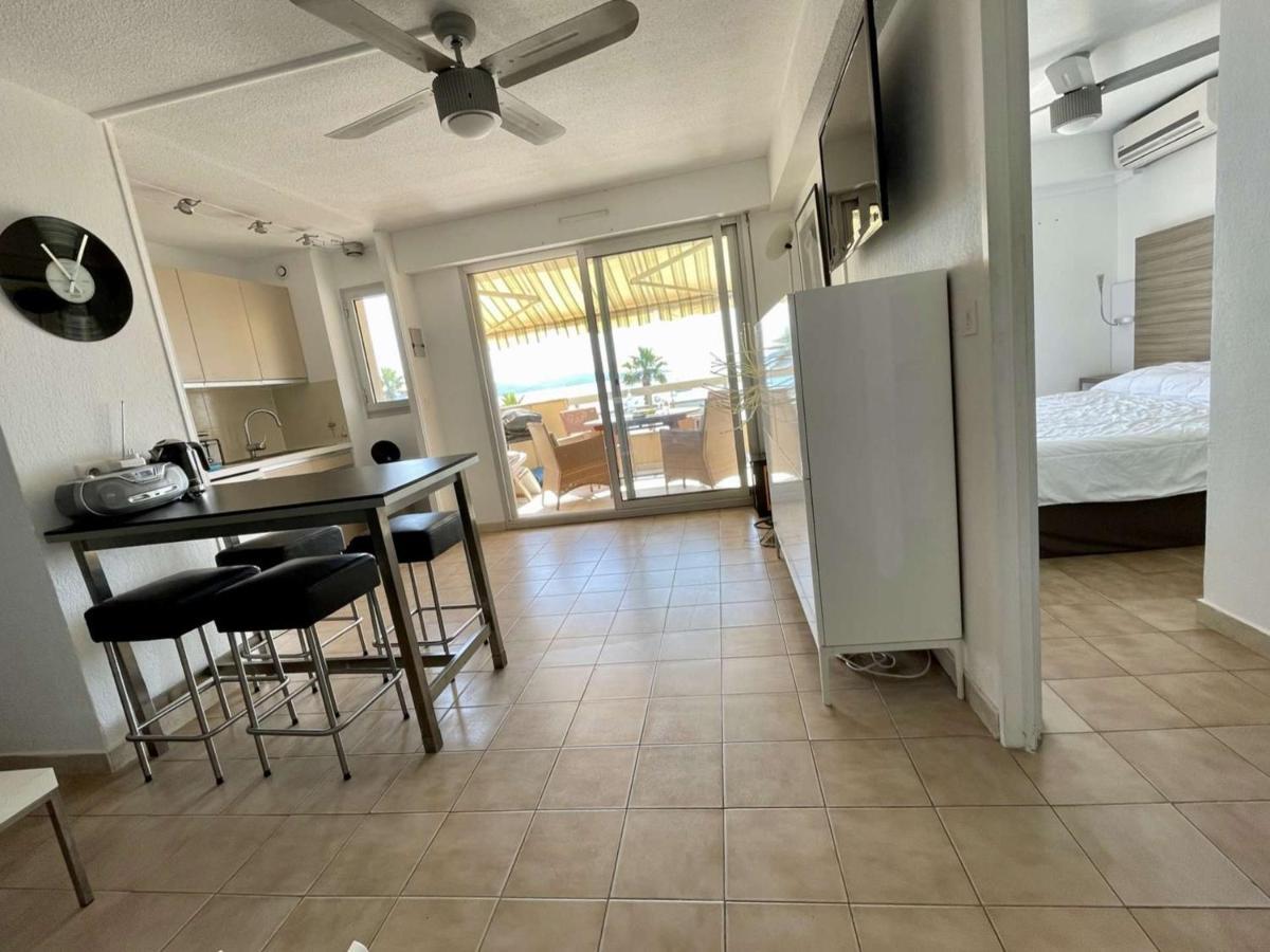 Superbe Apt 2P Front De Mer Pour 4 Pers Avec Terrasse - Cavalaire-Sur-Mer - Fr-1-226B-162 Extérieur photo